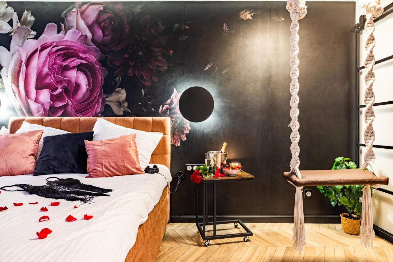 Secret Garden Apartment วอร์ซอ ภายนอก รูปภาพ