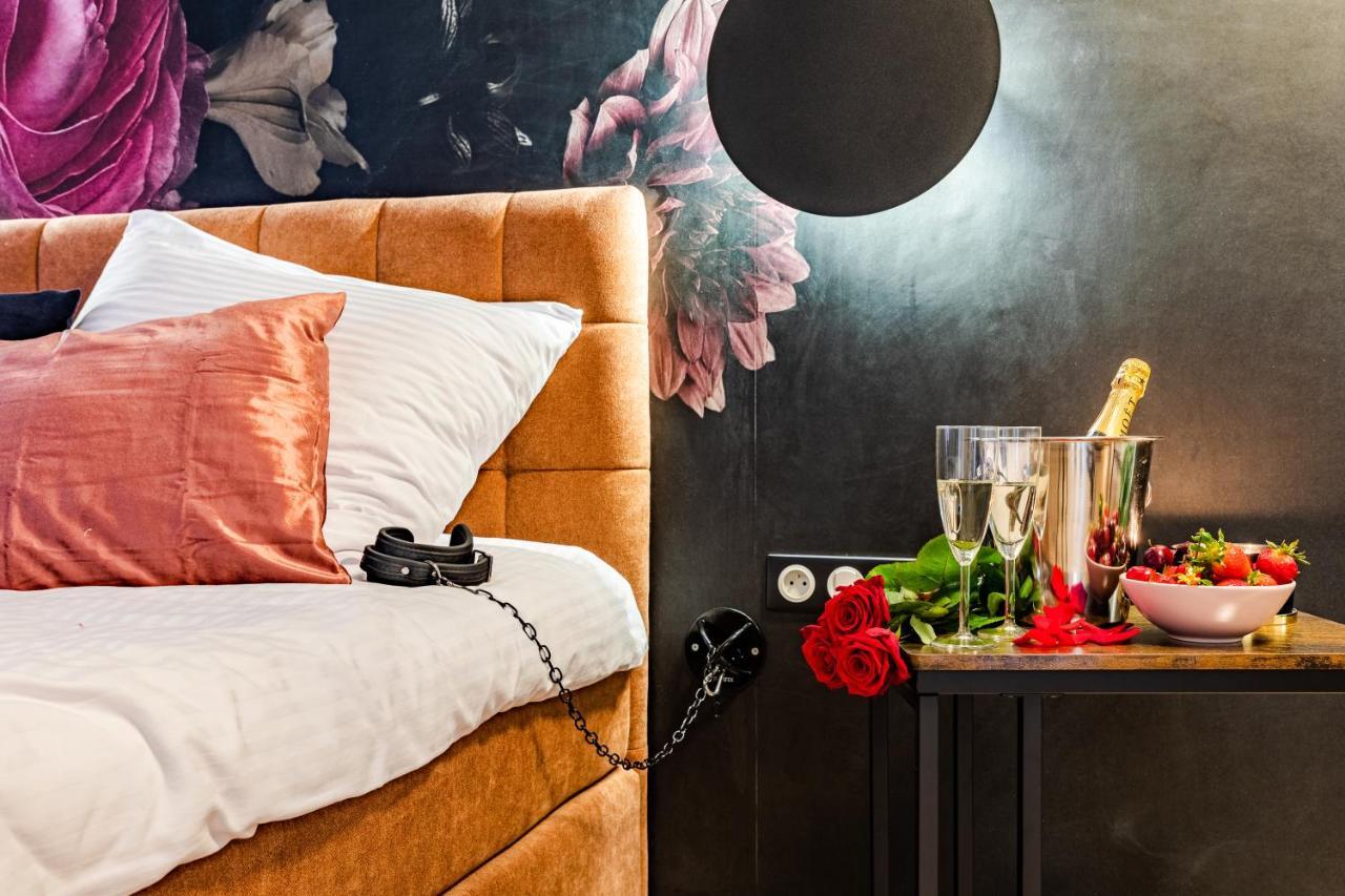 Secret Garden Apartment วอร์ซอ ภายนอก รูปภาพ