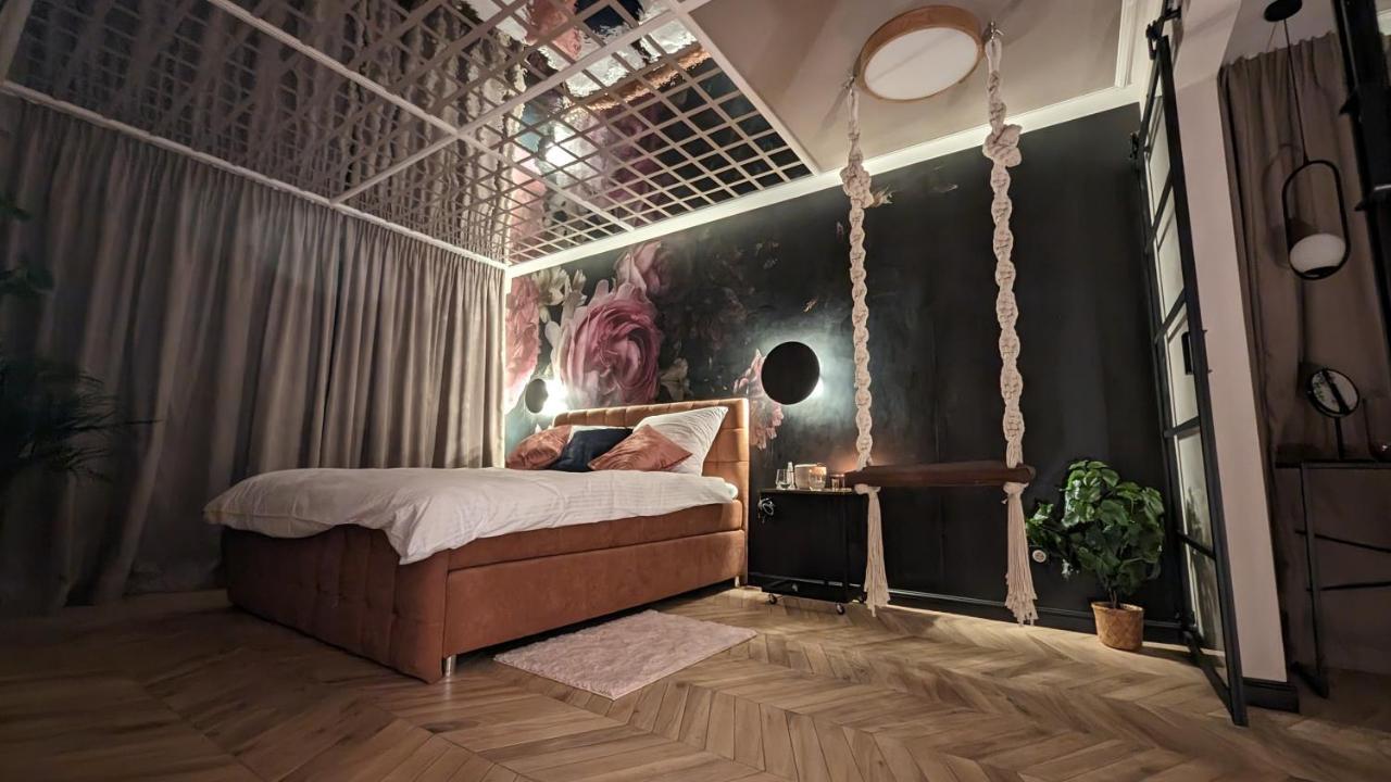 Secret Garden Apartment วอร์ซอ ภายนอก รูปภาพ